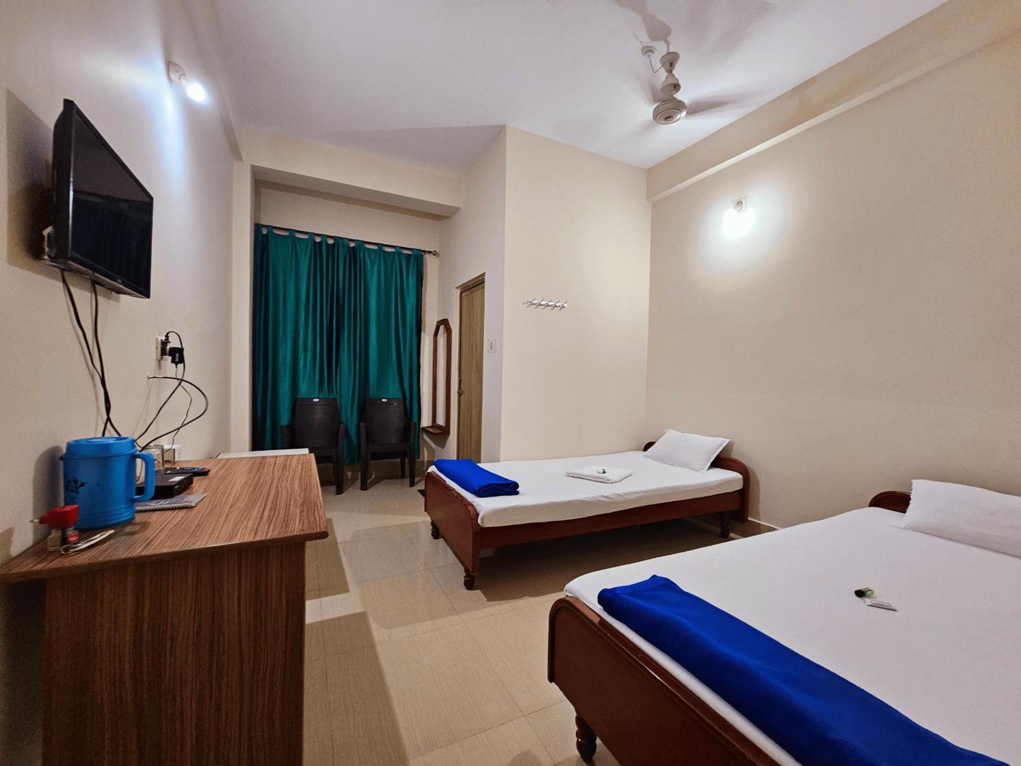Hotel Rishiraj Jorhāt Exterior foto